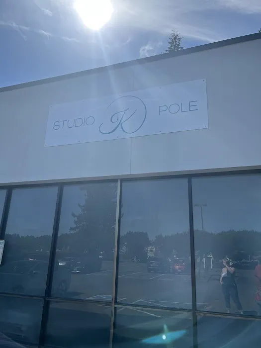 Studio K Pole Picture 5