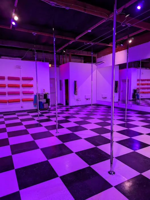 Studio K Pole Picture 2