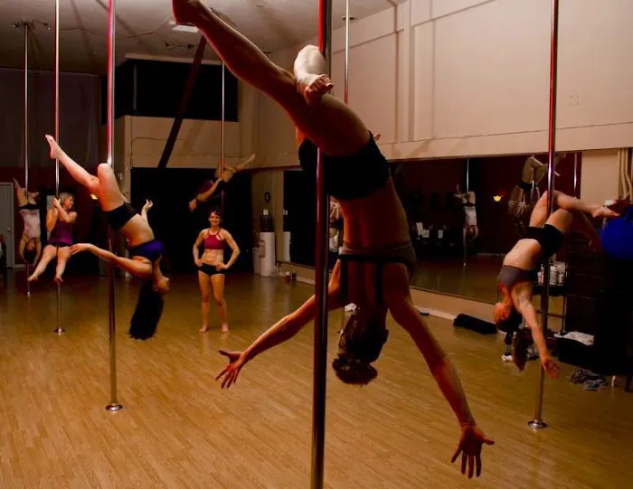 Athena Vertical Dance Picture 9