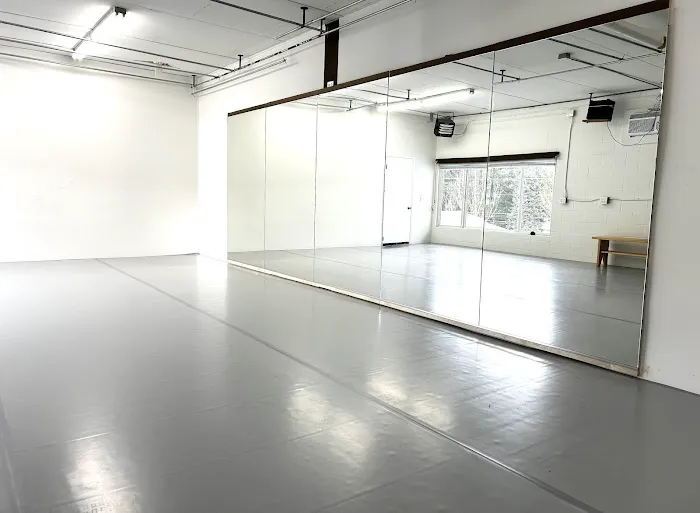 Kenmore Movement Studio Picture 1