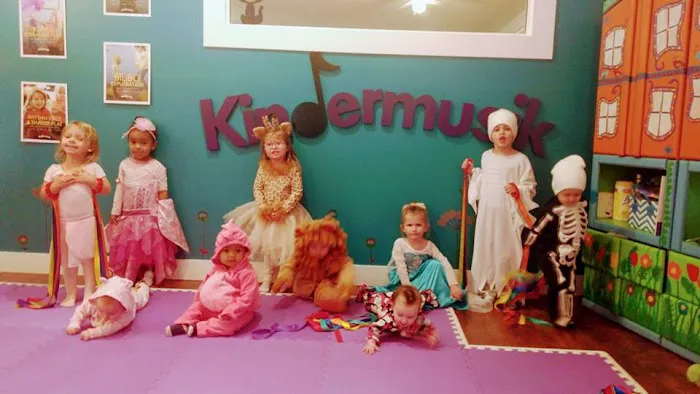 Kindermusik at Kiddos and Kin Picture 6
