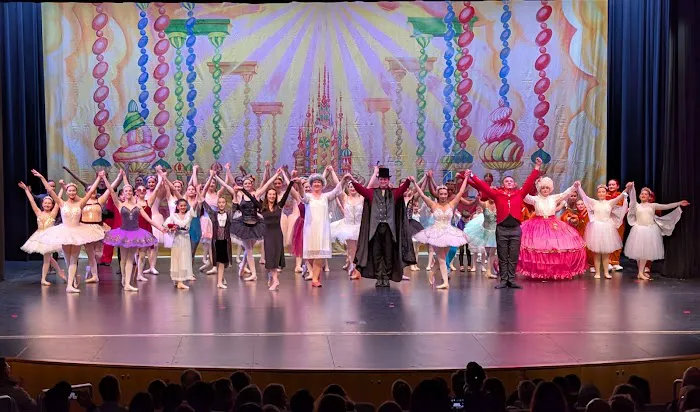 Flight Feathers Ballet, LLC. Picture 4