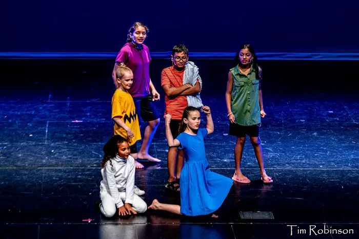 Applause Studio Picture 2
