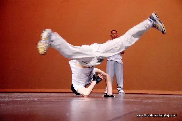 Breakdancing Ninja Picture 4