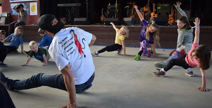 Breakdancing Ninja Picture 2