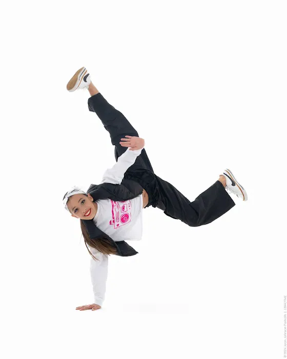 Turning Pointe Dance Centre Picture 3