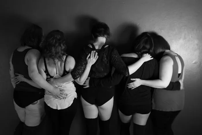 Writhe Pole Dance Picture 3