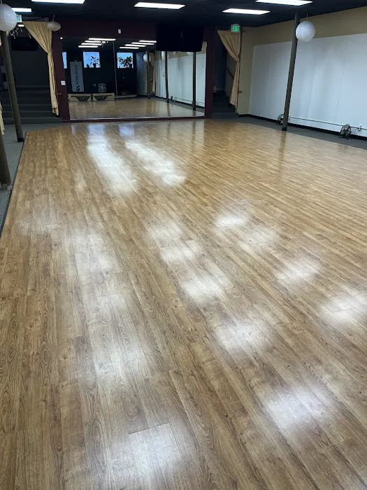 Urban Salon Tango Picture 2