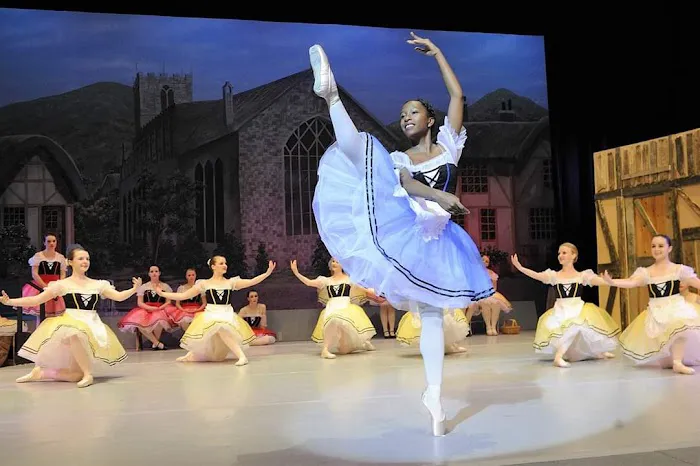 Momentum Dance Academy Picture 1