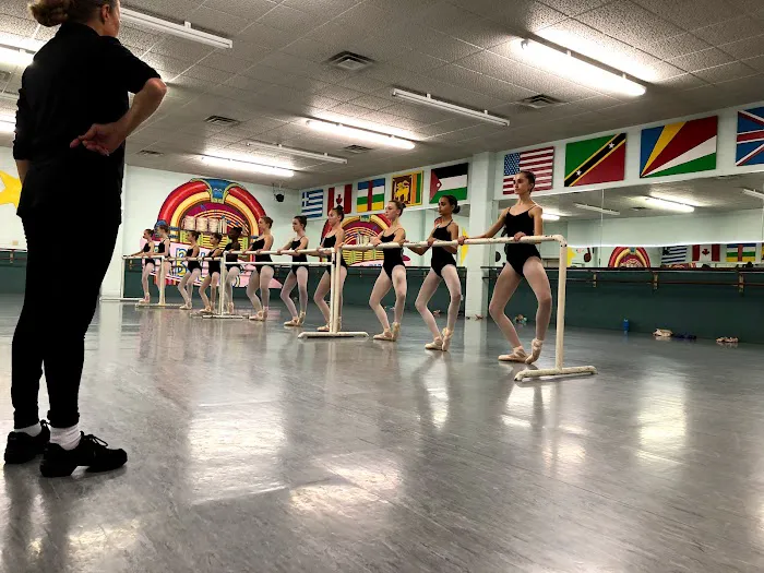Modern Dance Arts Picture 1