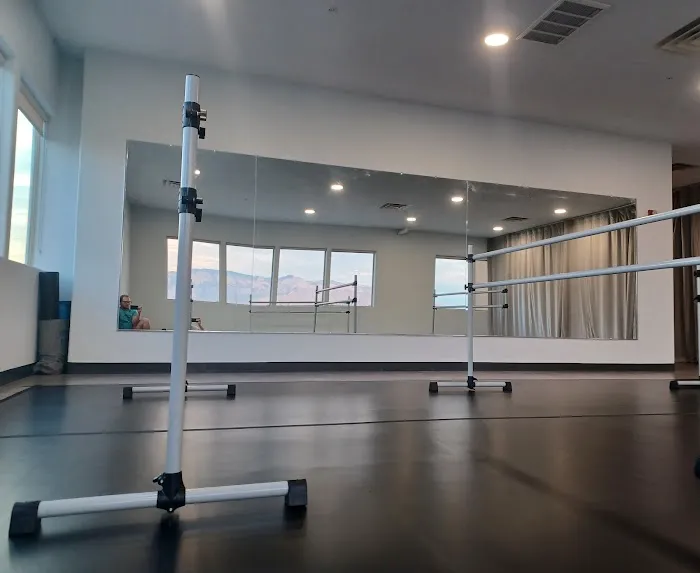 Green Dance Studio Picture 1