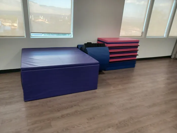 Green Dance Studio Picture 5