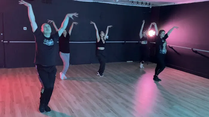 Facility Dance Company Picture 4