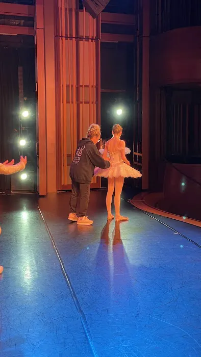 San Diego Academy of Ballet & Ballet Theatre Picture 2