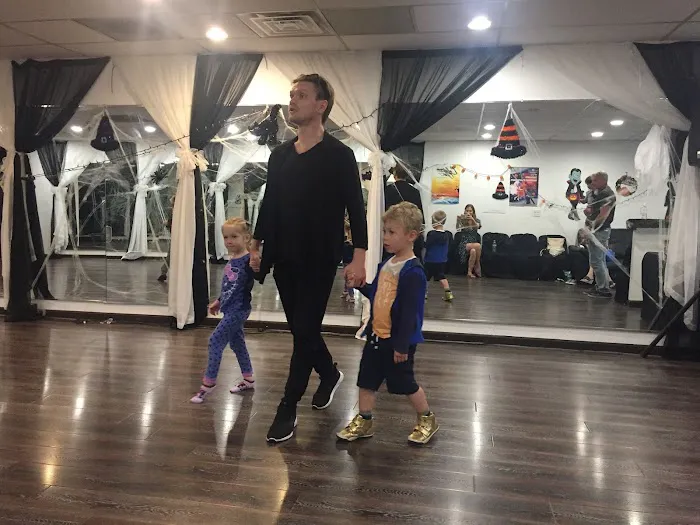 Crown Dance Studio Picture 10