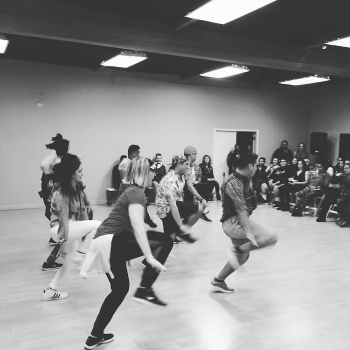 Body's In Rhythm Picture 4