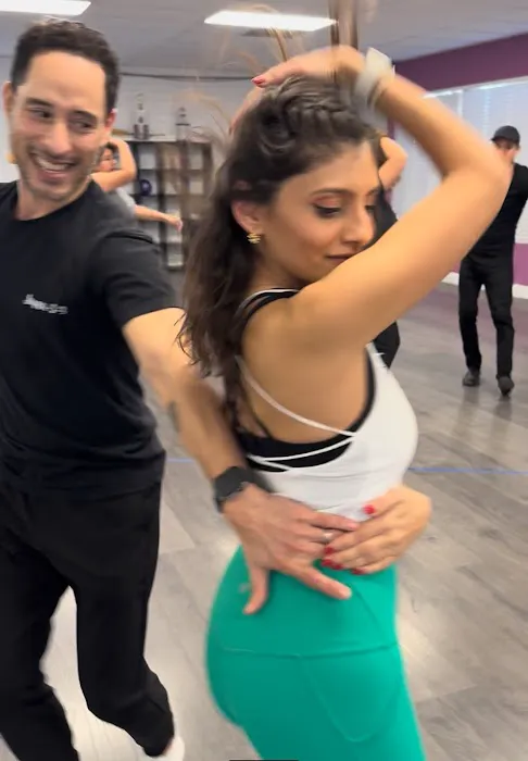 The Salsa Beat Picture 1