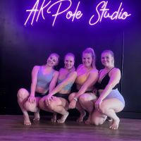 AKPole Studio | Pole Dance | Pole Fitness | Flexibility | Floorwork | ico
