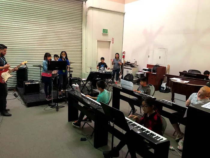 Hollywood Music Picture 5