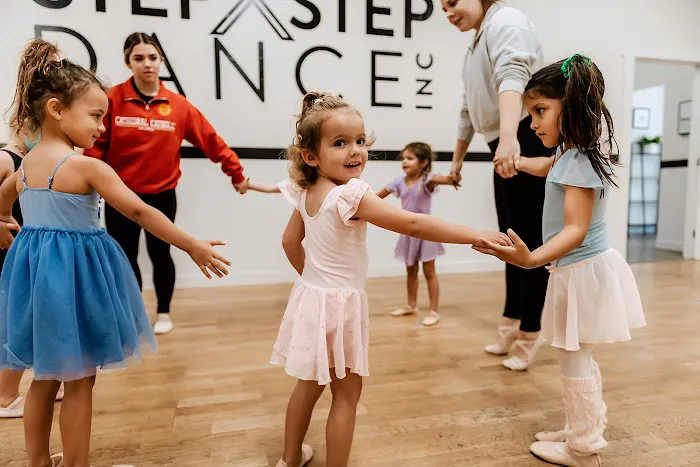 Step By Step Dance Picture 3
