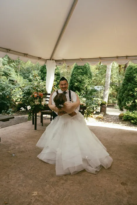 Natural Wedding Dance Picture 6