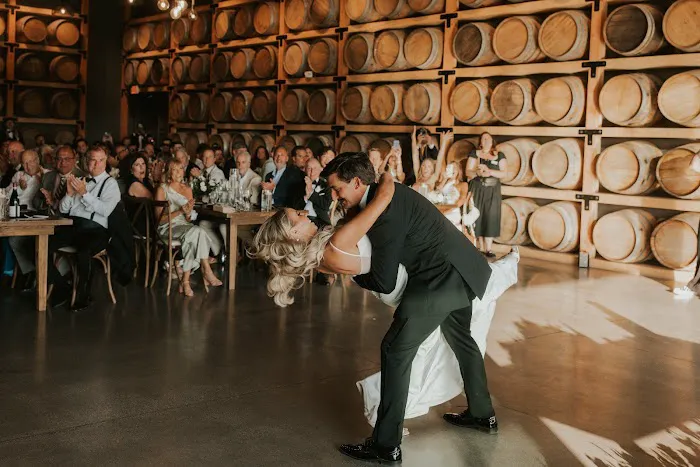 Natural Wedding Dance Picture 2