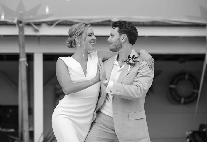 Natural Wedding Dance Picture 9