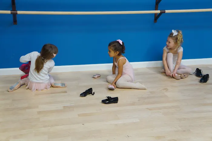 Pacific Motion Dance Center Picture 9