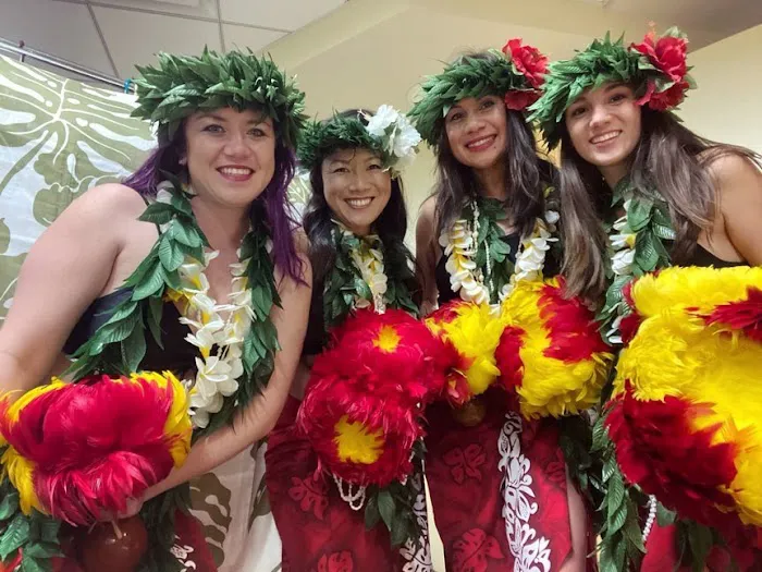 Kumu Kahne's Hula-Tahitian Picture 2