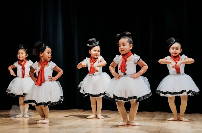 Rising Star Dance Company Picture 6