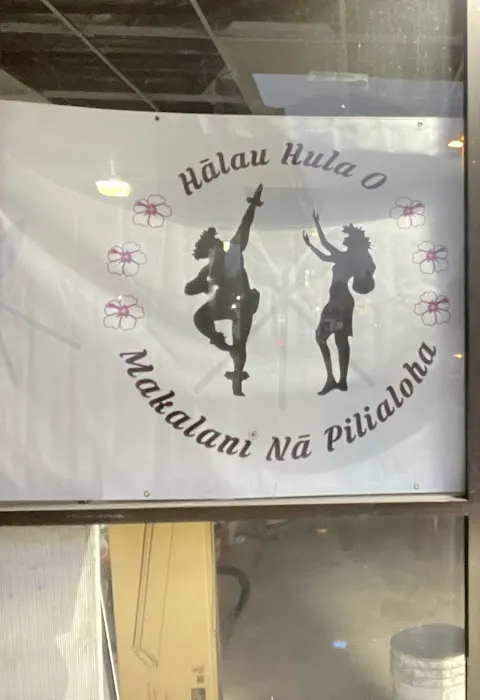 Hālau Hula o Makalani Nā Pilialoha Picture 6
