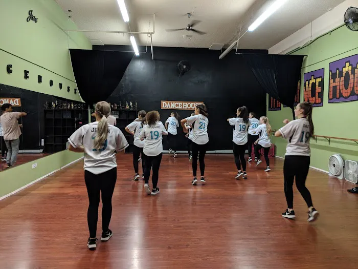 The Dancehouse Picture 6