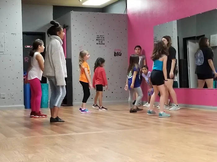Le Reve Dance Academy Picture 1