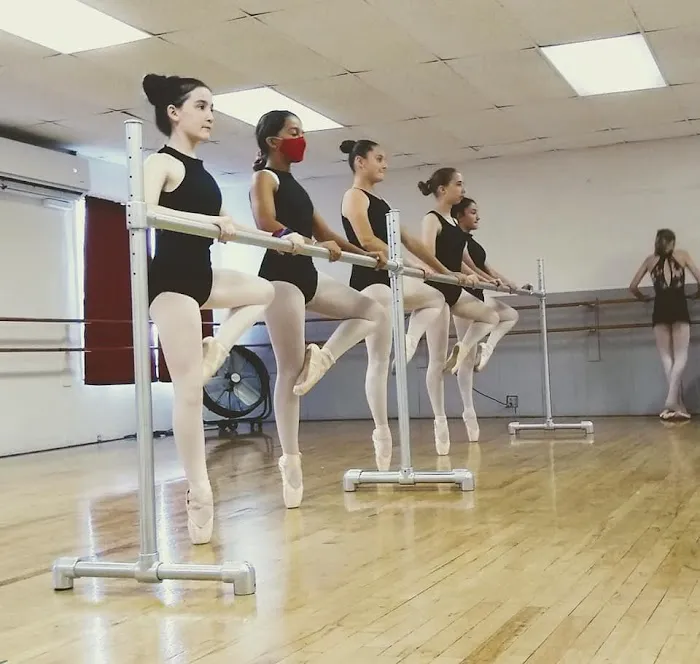 Deenie's Dance Workshop Picture 2