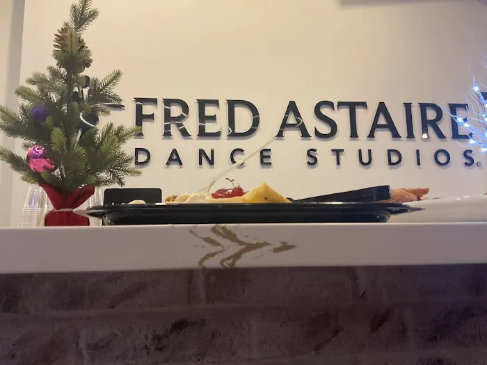 Fred Astaire Dance Studios - Houston Heights Picture 1