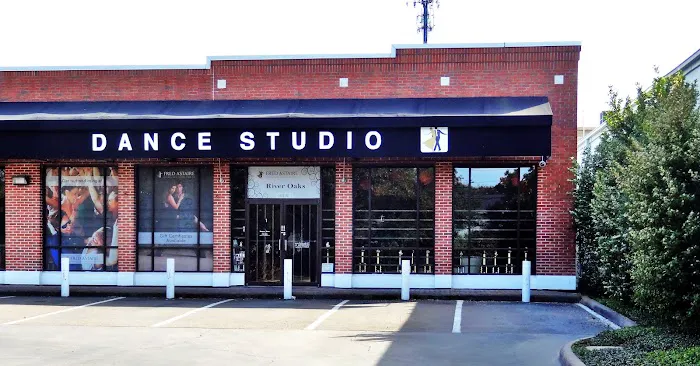 Fred Astaire Dance Studios - River Oaks Picture 7