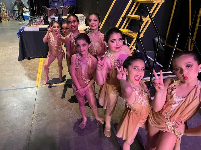The stage dance studio Picture 2