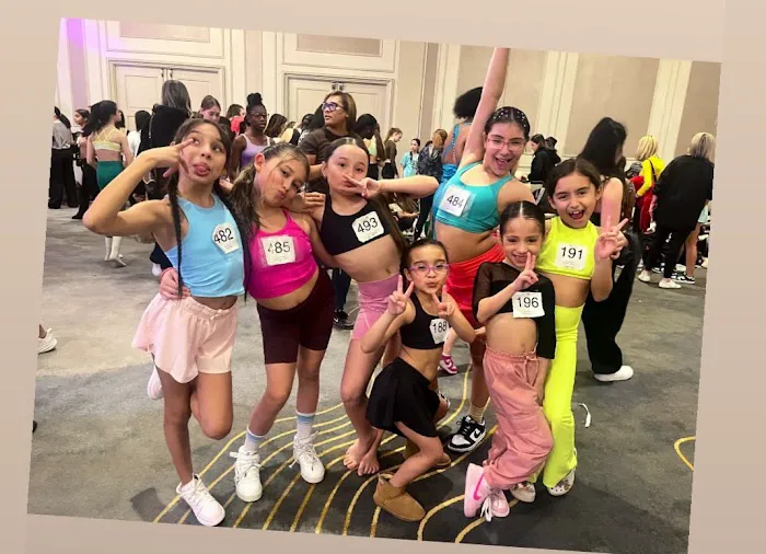 The stage dance studio Picture 1