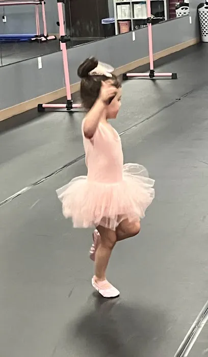 The stage dance studio Picture 6