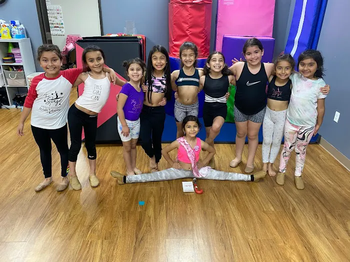 The stage dance studio Picture 9