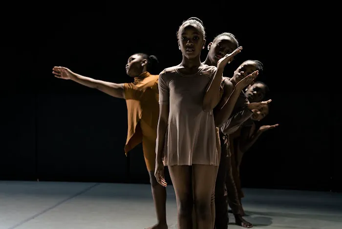 En Pointe Dance Academy Picture 2