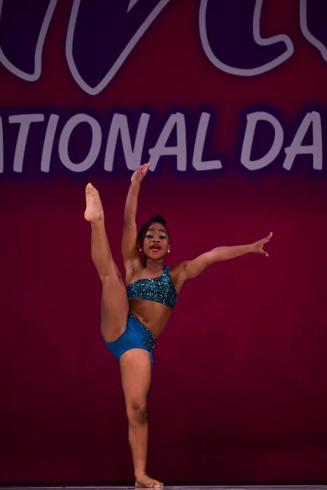 En Pointe Dance Academy Picture 10