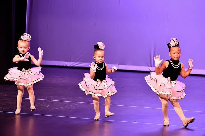 Define Dance and Arts Studio Picture 1