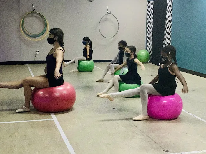 Define Dance and Arts Studio Picture 8