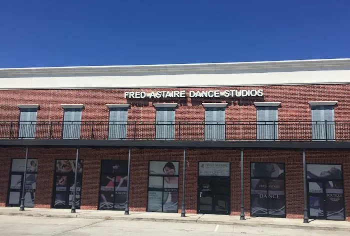 Fred Astaire Dance Studios - Lake Houston Picture 7