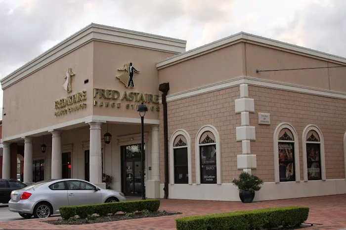 Fred Astaire Dance Studios Picture 2