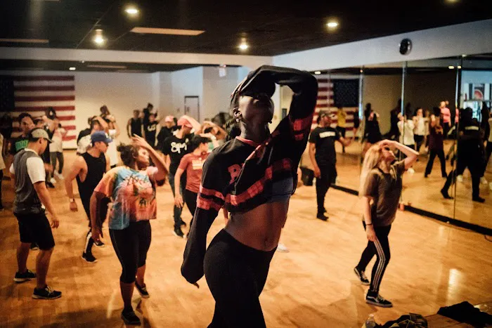SOREAL DANCE STUDIO Picture 7