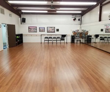 R & I Dance Studio