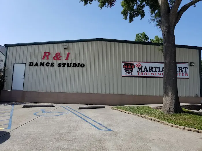 R & I Dance Studio Picture 4