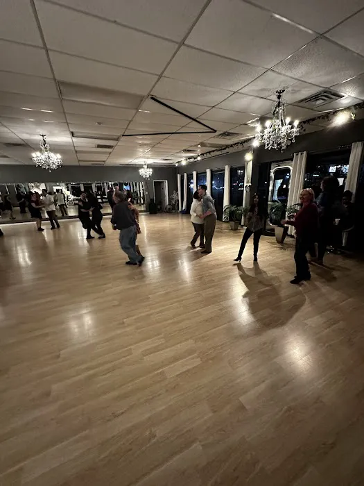 BALLROOM X Picture 2